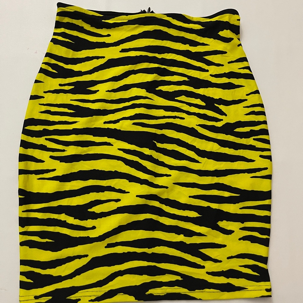 LEOPARD PRINT MINI SKIRT